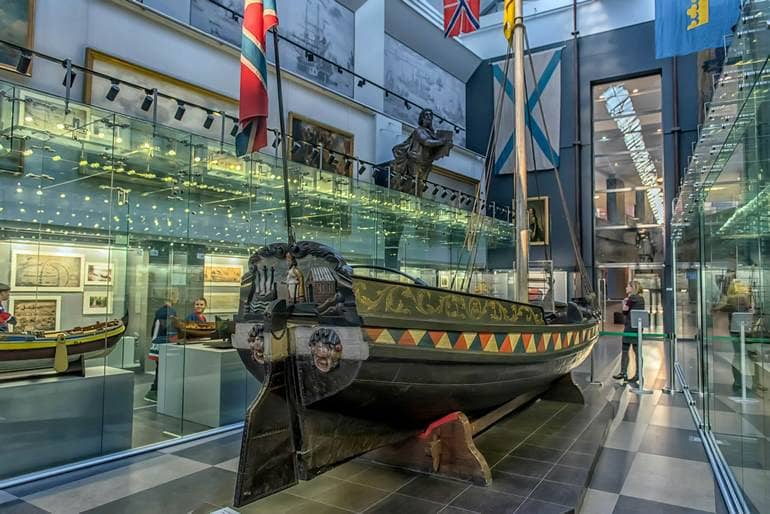 موزه نیرو دریایی (Central Naval Museum)